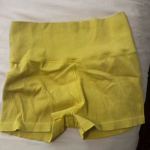 ribbed mini yellow / chartusee biker shorts